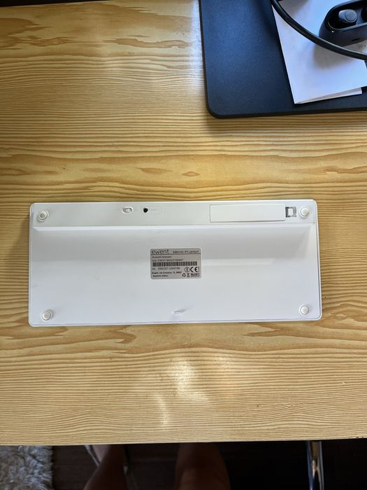 Teclado PT Portátil Bluetooth Slim