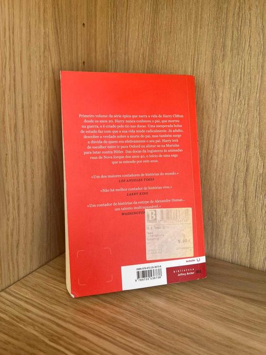 Livro de bolso “Só o Tempo Dirá” de Jeffrey Archer