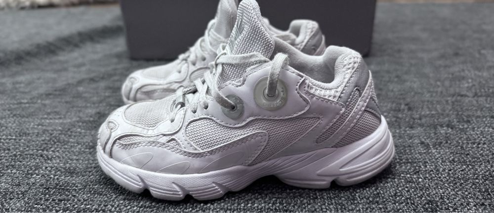 Кросівки puma34 р  adidas 29 gucci32