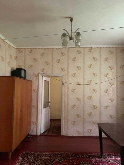 Продаю   пів будинку,  потребує ремонту  (район Вокзал)