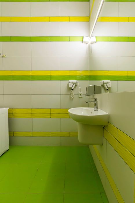 Окрема VIP-кімната. Завжди світло. Солом’янський р-н!!!