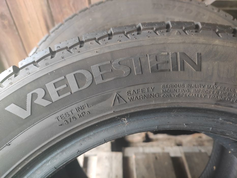 2 Opony Zimowe 195/60/16C Vredestein
