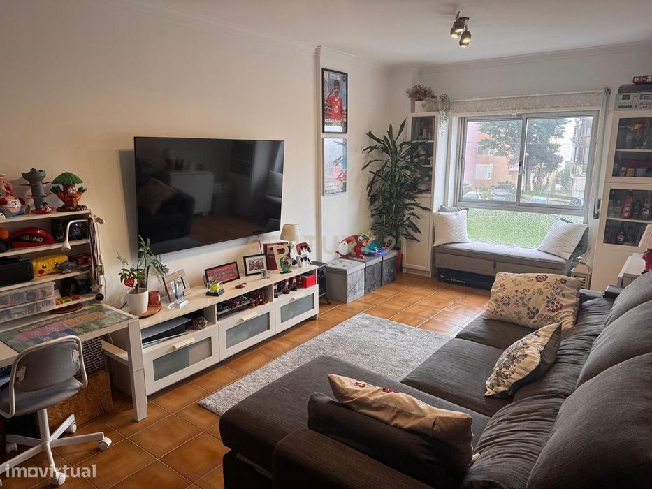 Apartamento T2 em Agualva-Cacém, Lisboa — Agualva E Mira-Sintra, Lisboa