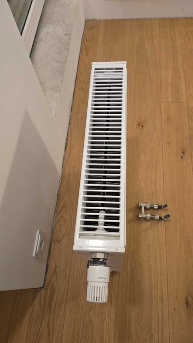 Grzejnik Purmo z termostatem 50 cm x 60 cm