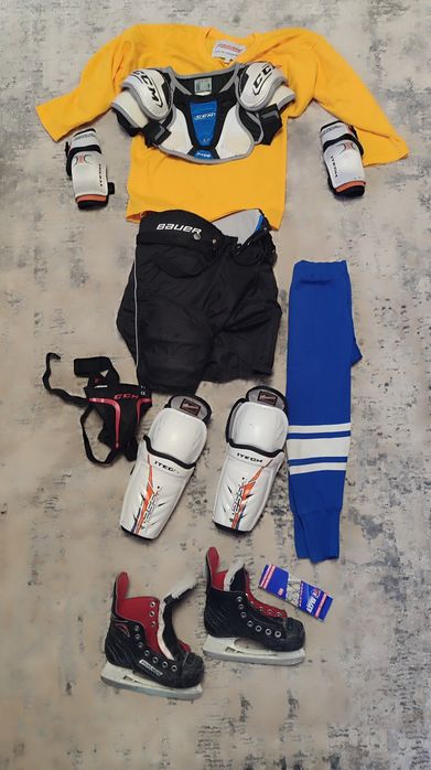 Форма хокейна наколінники ковзани нагрудник налокотники