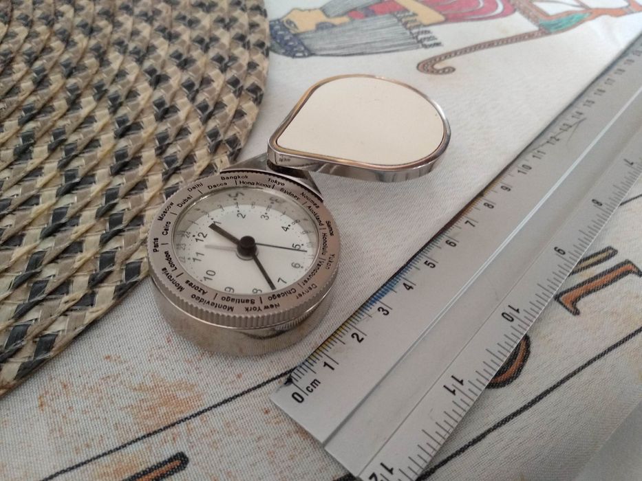 Zegarek podróżny kolekcjonerski.