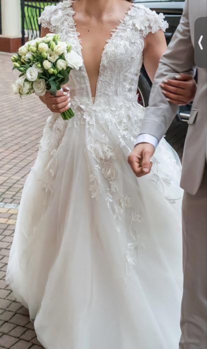 Sprzedam piękną suknie ślubną