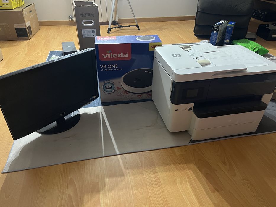 Impressora, TV e iRobot aspirador
