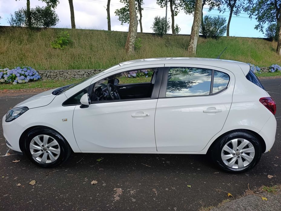 Opel Corsa 1.4 Automático 2015