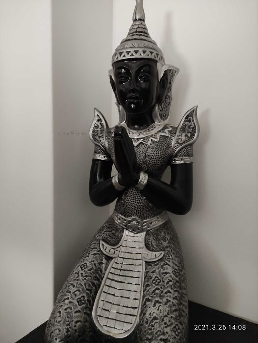 Estátua Buda meditação