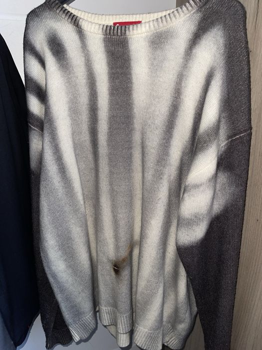 Продам свитер Supreme суприм