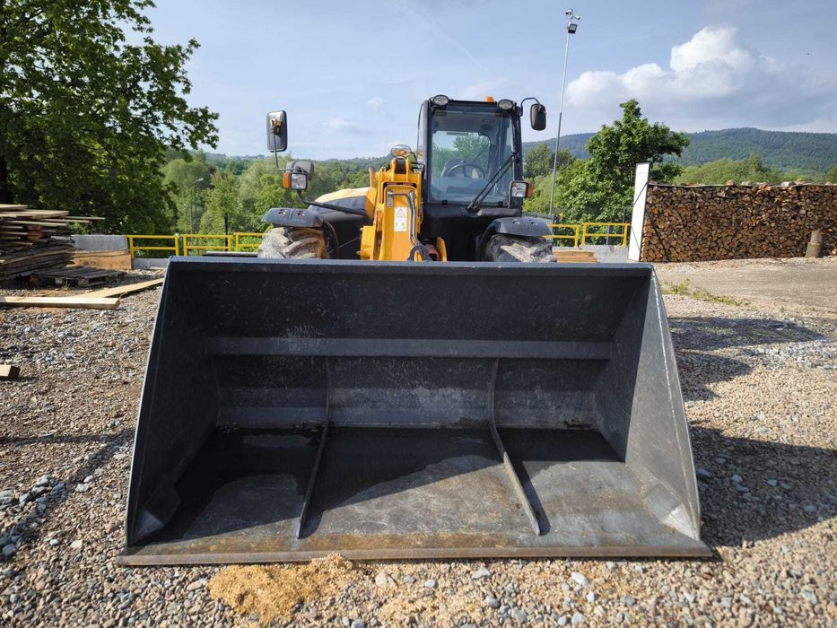 Usługi wynajem ładowarki teleskopowej JCB