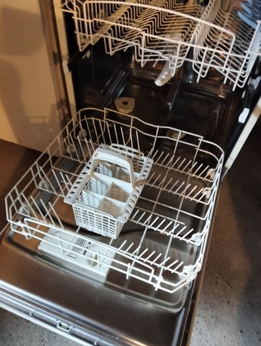 Посудомийка Indesit D61