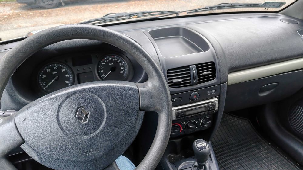 Renault Clio 2 1.2 75km