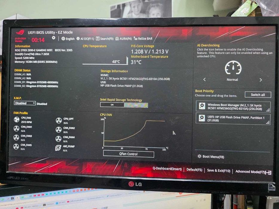 Материнська плата Asus ROG Strix Z890-E Gaming WiFi