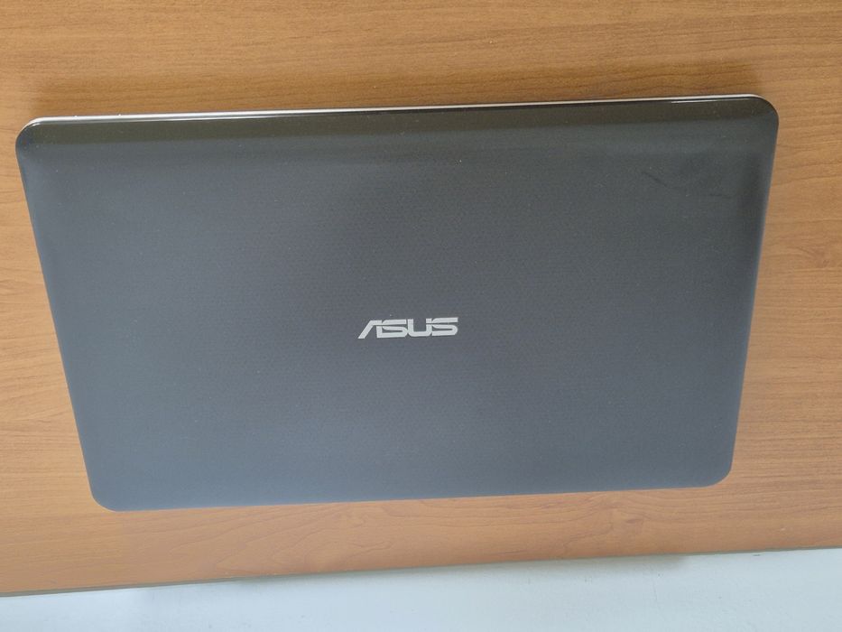 Laptop ASUS R556L I5-4210U GeForce 820M 4GB RAM 1TB HDD