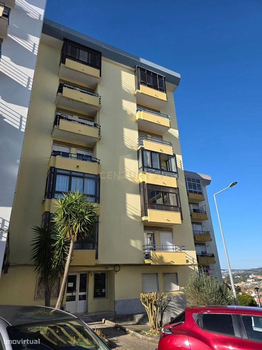 Sintra - Rio de Mouro, Apartamento T2 renovado — Rio de Mouro, Lisboa