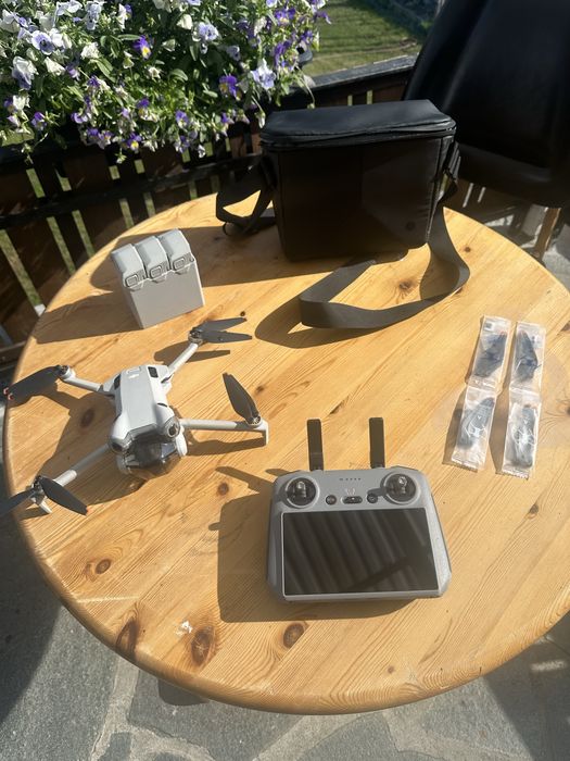 DJI mini 4 pro - Fly more combo + torba