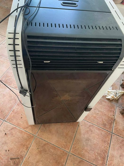 Salamandra a pellets como nova