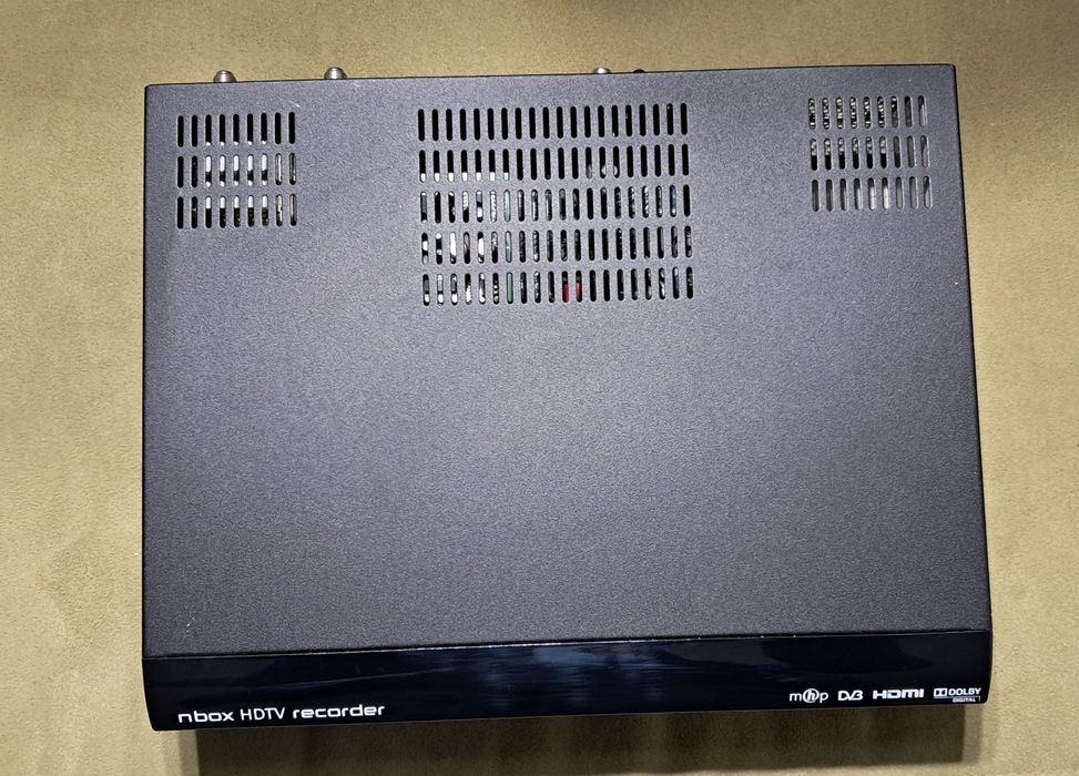 Dekoder nbox HDTV recorder wraz z pilotem