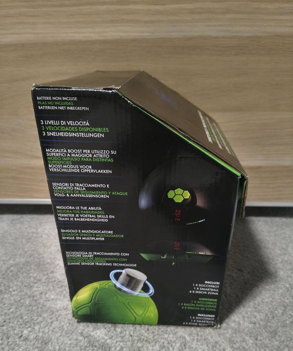 Inteligentny robot treningowy Epee Soccerbot do nauki dryblingu.