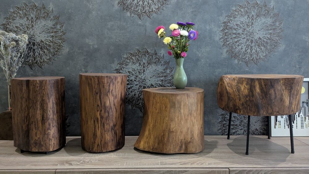 Столик стілець пеньок