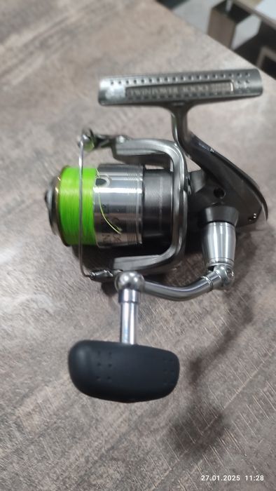 Продам катушку Шимано Твин павер