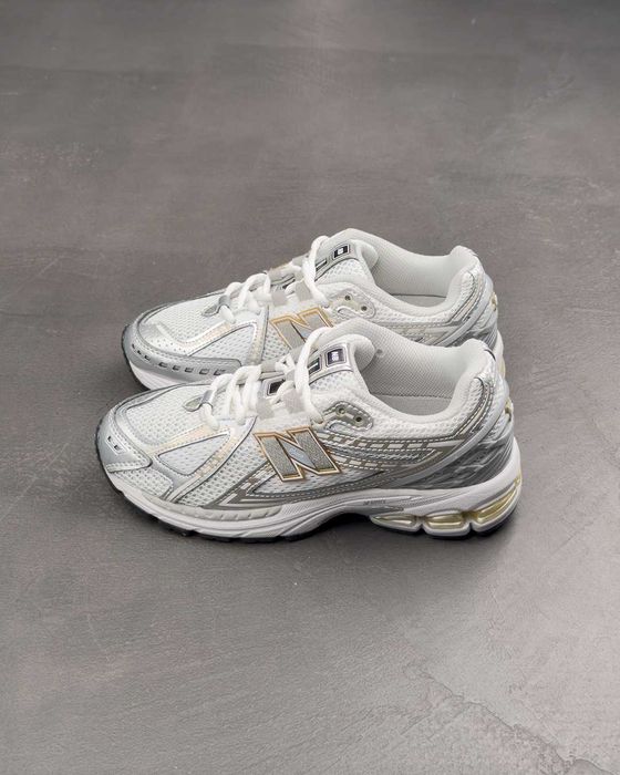 New Balance 1906R WHITE WITH RAIN CLOUD & Silver Metallic 1906RI