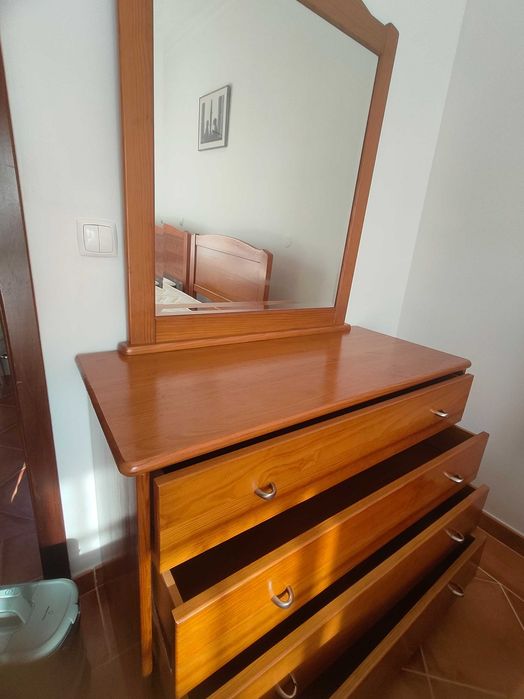 2 cómodas de quarto em madeira maciça (iguais) - vendo juntas ou separadas
