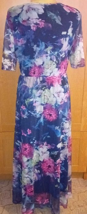 Sukienka z lejącej elastycznej siateczki 44 46