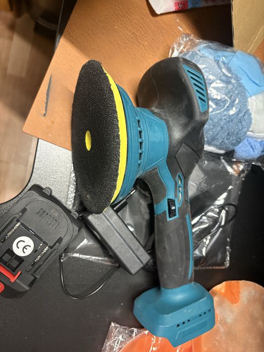 Bezprzewodowa polerka samochodowa