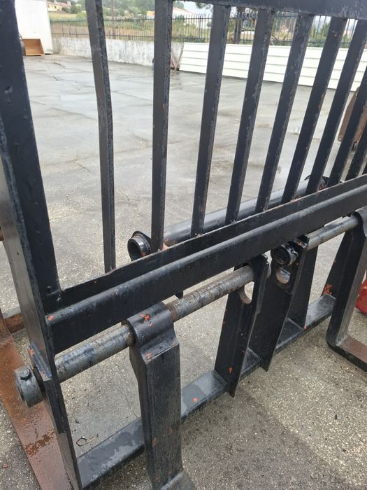 Garfos manitou e bobcat