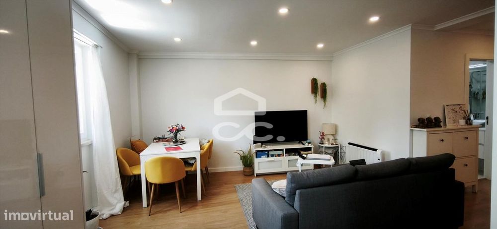 Apartamento de 2 Quartos em Queluz, Sintra