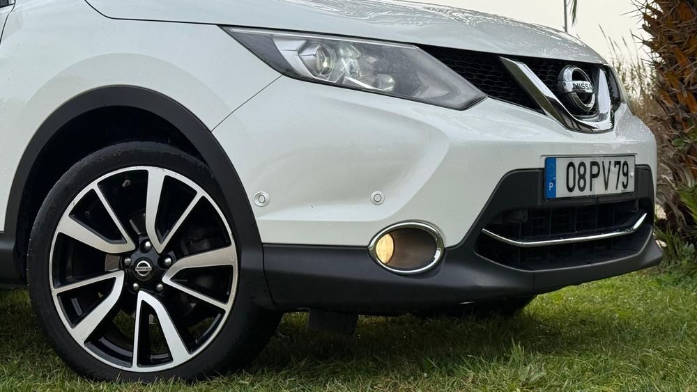 Nissan Qashqai 1.6 dCi Tekna Premium Pele