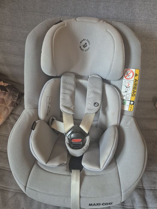 Fotelik samochodowy Maxi Cosi z bazą