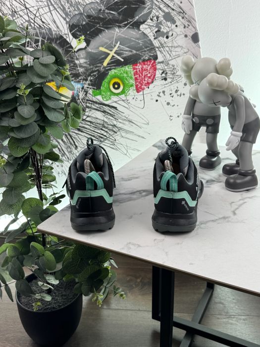 Кросівки Adidas Terrex Gore Tex 36.5 розмір Е7998