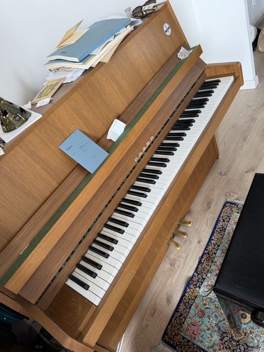 Pianino fazer z moderatorem