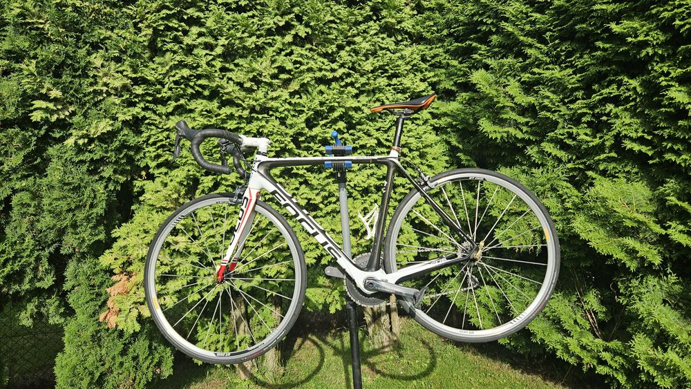 Karbonowy Rower Szosowy Focus Izalco  54