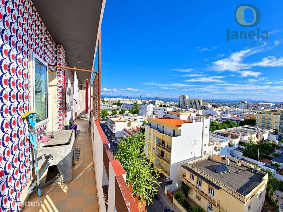 T2 com Boa localização, perto do Mercado, com grande varanda e vist...