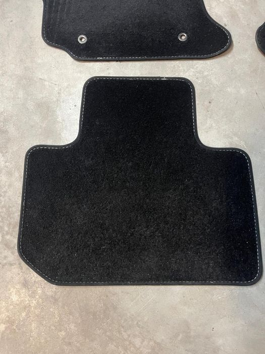 Dywaniki do Subaru Forester 4 zestaw