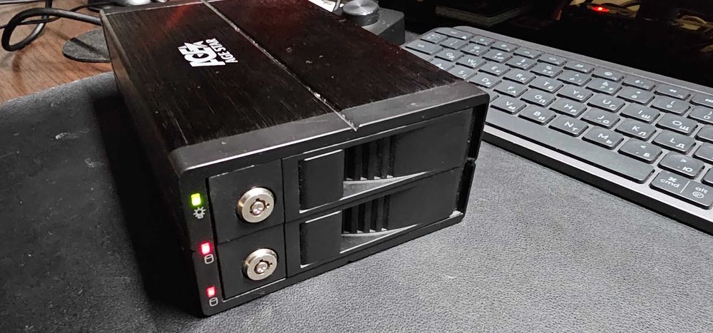 USB 3 Карман для двох жорстких дисків з дисками