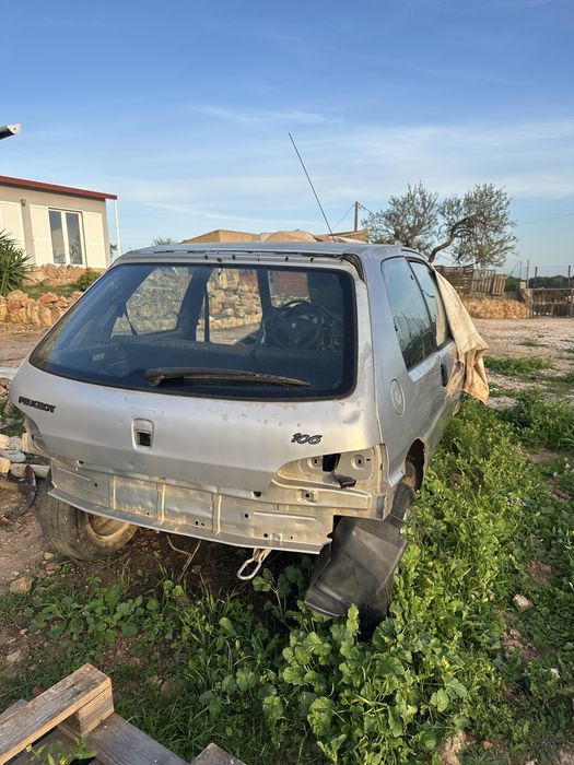 Vendo peças peugeot 106 quiksilver