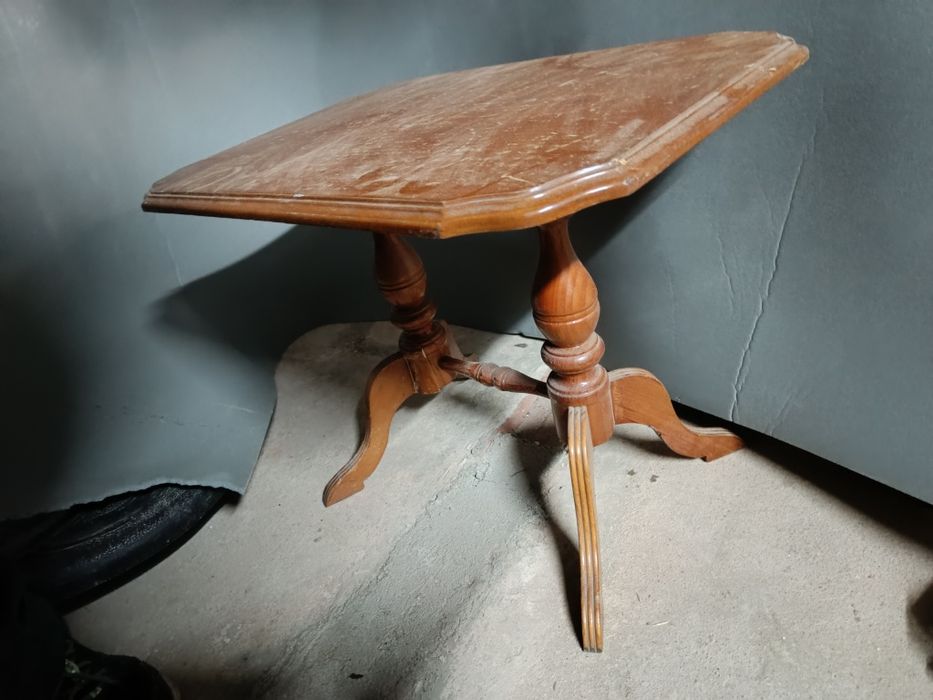 5 Mesas de madeira usado pés partidos