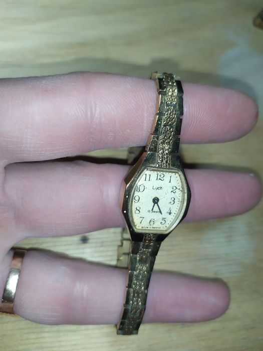 Часы ЛУЧ есть пару вариантов