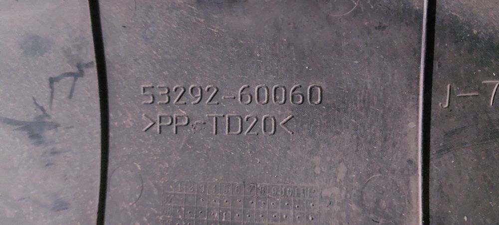 Toyota Land Cruiser 200 4.5 накладка дефлектор панели радиаторов воздуховод телевизора