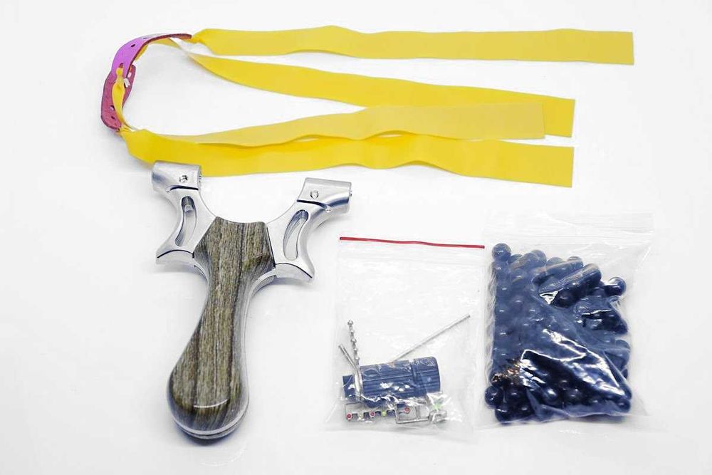 Profesjonalna metalowa proca myśliwska z Polski wytrzymała z laserem