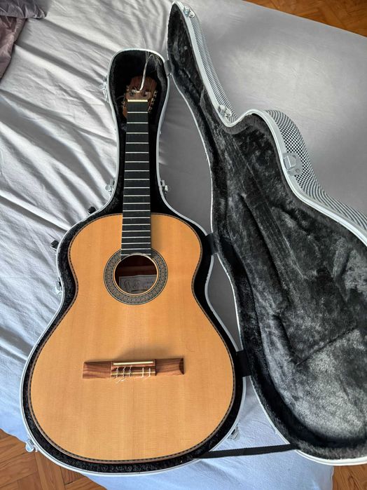 Guitarra electro clássica La Alpujarra 90 concert maciza