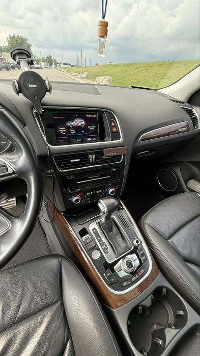 Продам СВОЮ Audi Q5 2.0 бенз 2015год 137 тыс км. Premium Plus