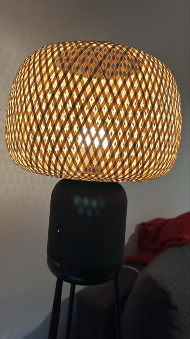 Ikea / Sonos Symfonisk lampa stojąca