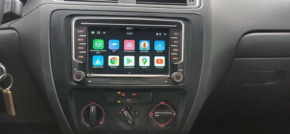 Volkswagen Jetta 2.0 Автомат 2012 року в гарному стані